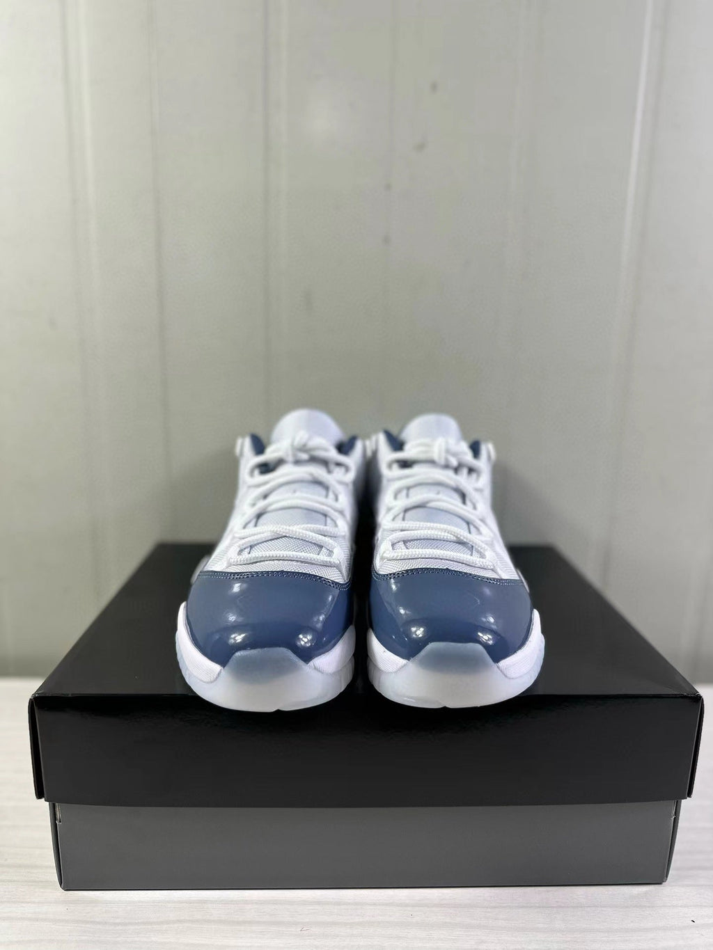Jordan Air Jordan 11 Retro Low Diffused Blue FV5104-104