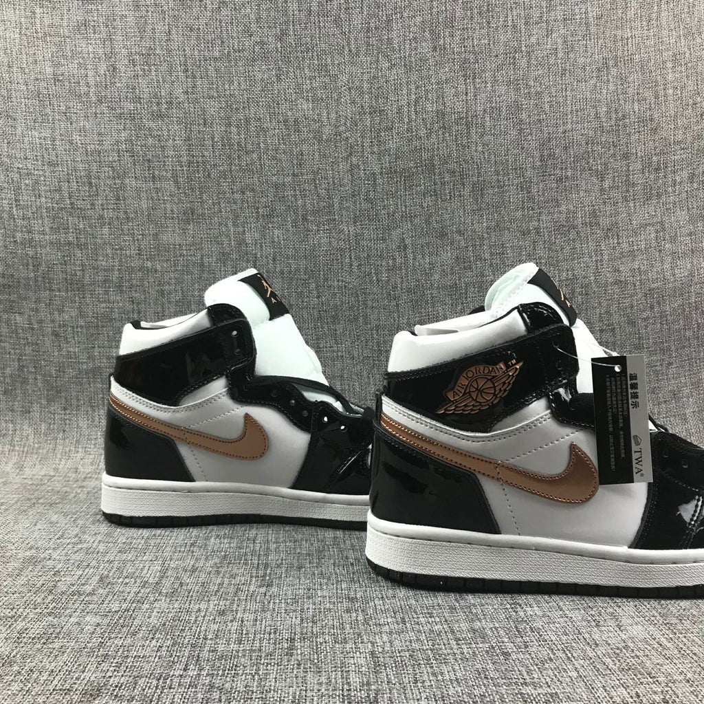 Jordan Air Jordan 1 Mid Sneakers Black White Gold 852542-007