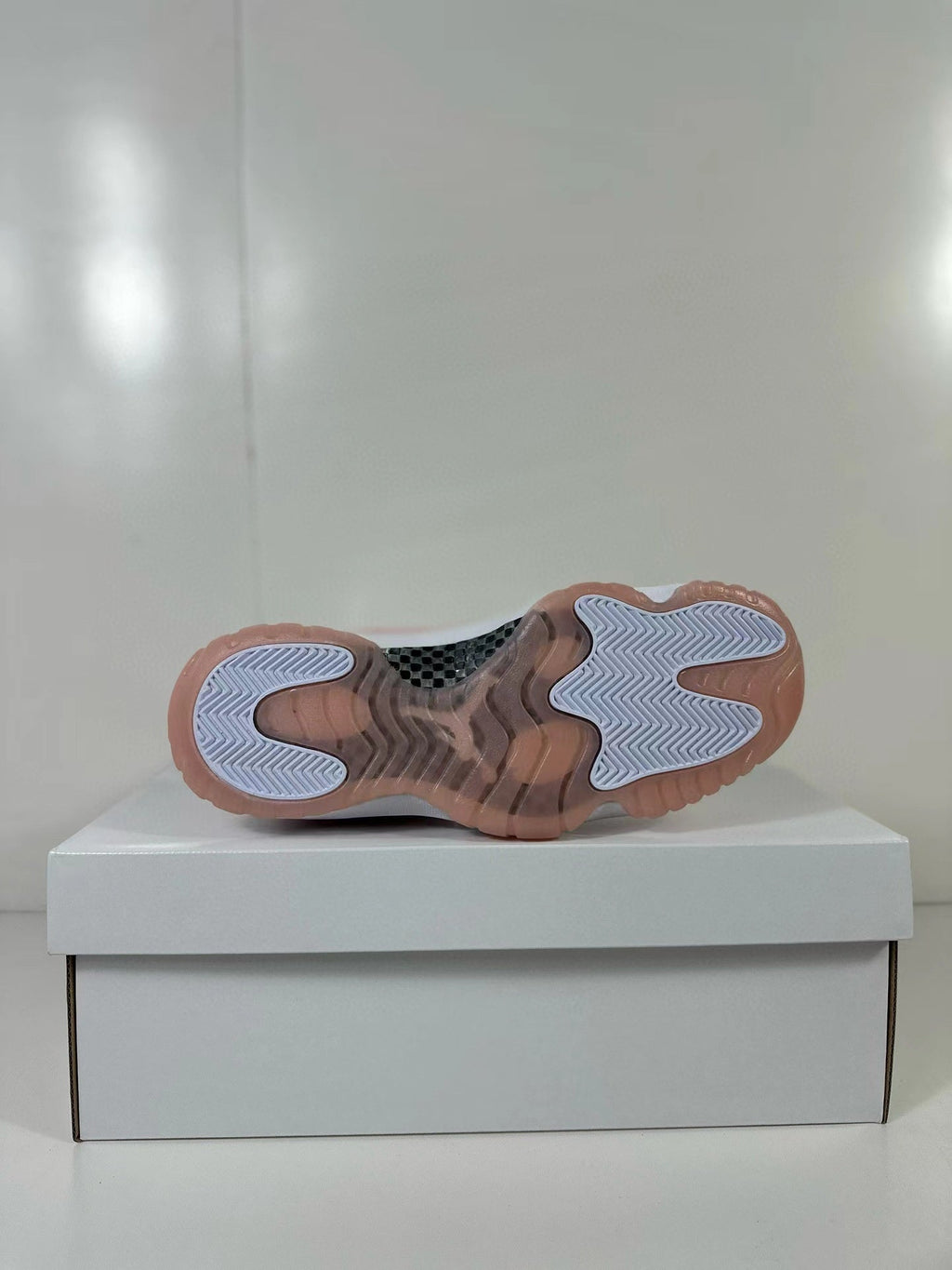 Jordan Air Jordan 11 Low WMNS Pink White AH7860-160