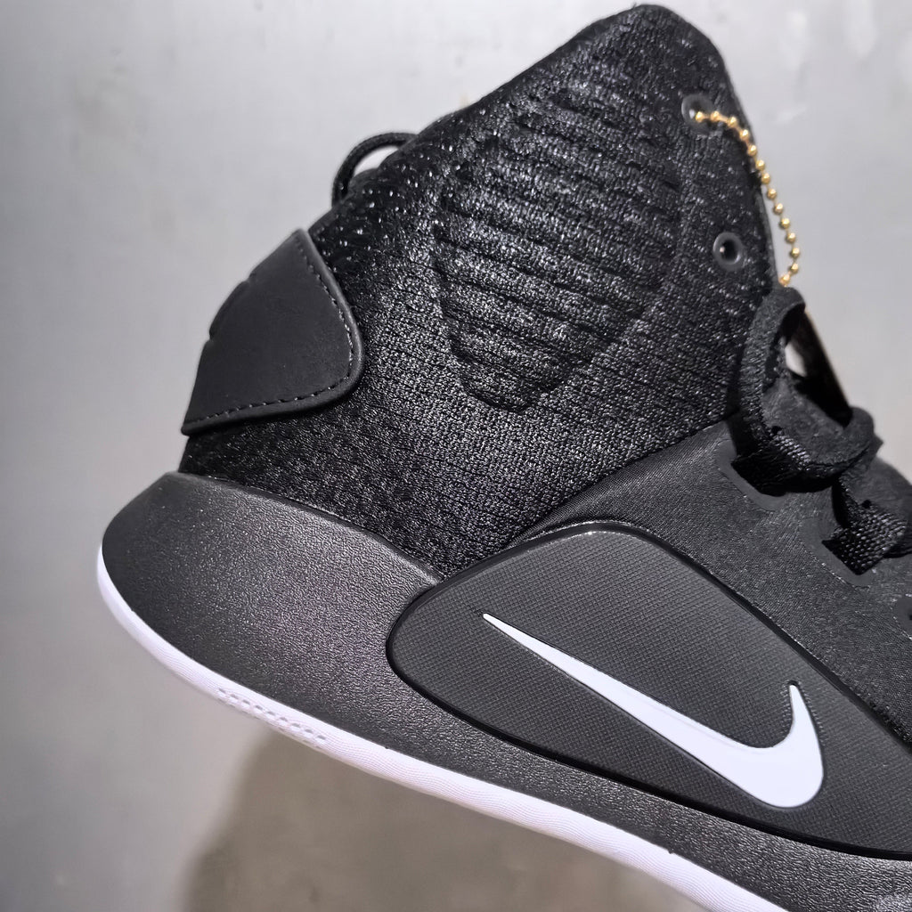 Nike Black Basketball Sneakers
