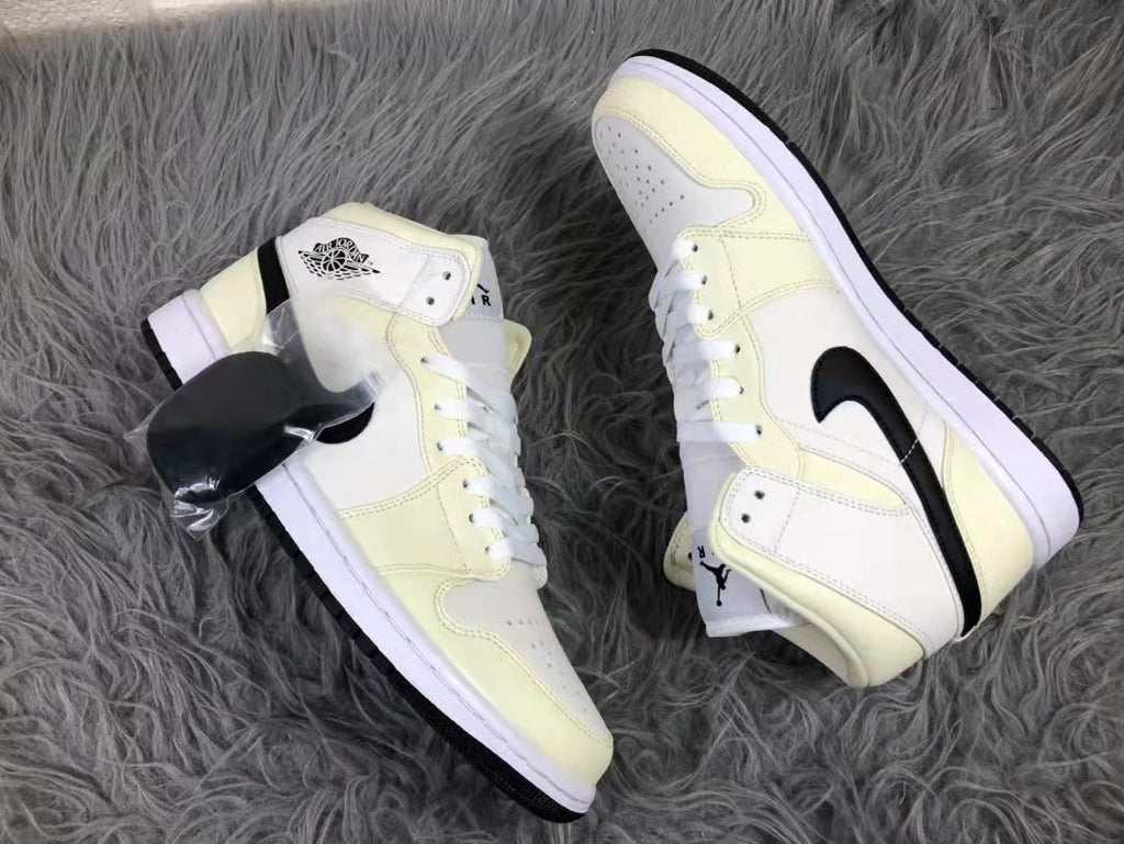 Jordan Air 1 Mid Sneakers Cream White Black