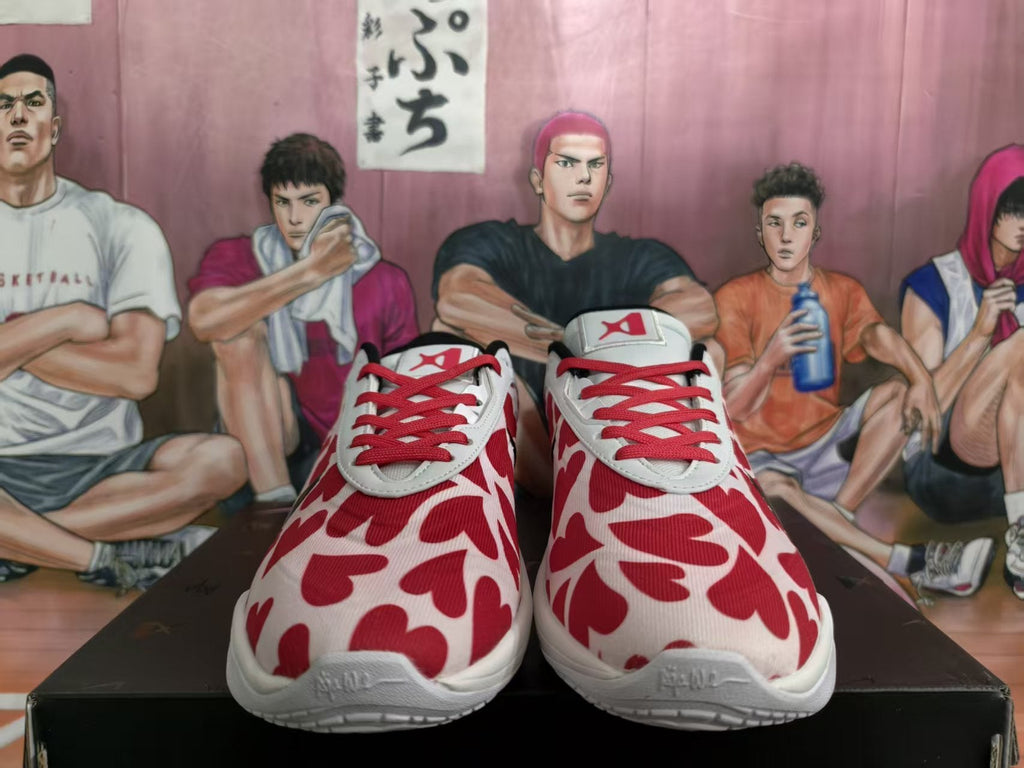 Nike White and Red Patterned Basketball Sneakers