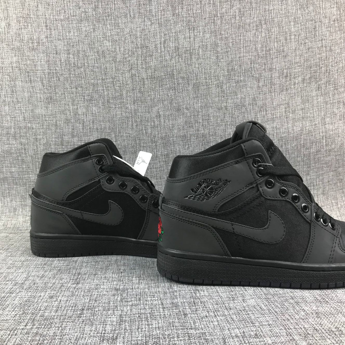 Jordan Air Jordan 1 High Black Rose Sneakers
