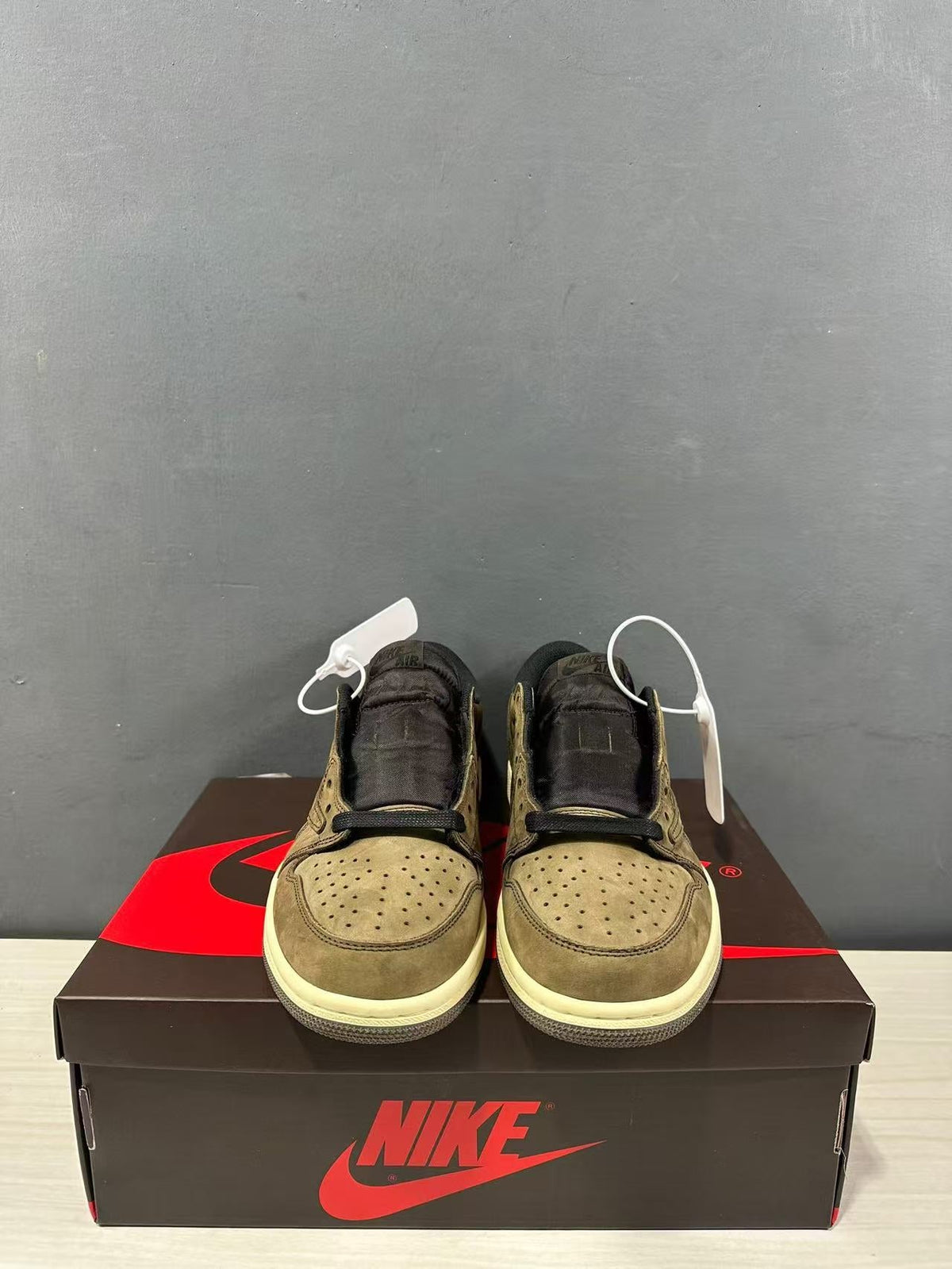 Jordan Air Jordan 1 Low Olive Green DM7866-203
