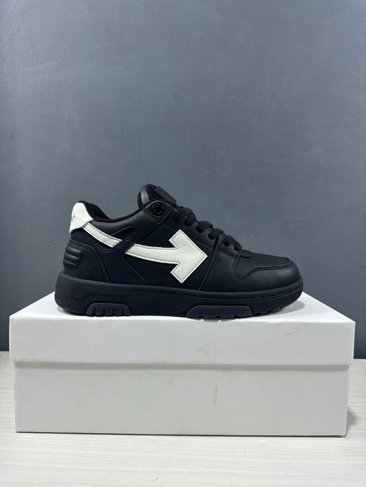 Off-White Out Of Office Sneakers Black White OMAI89C99LEA0191001