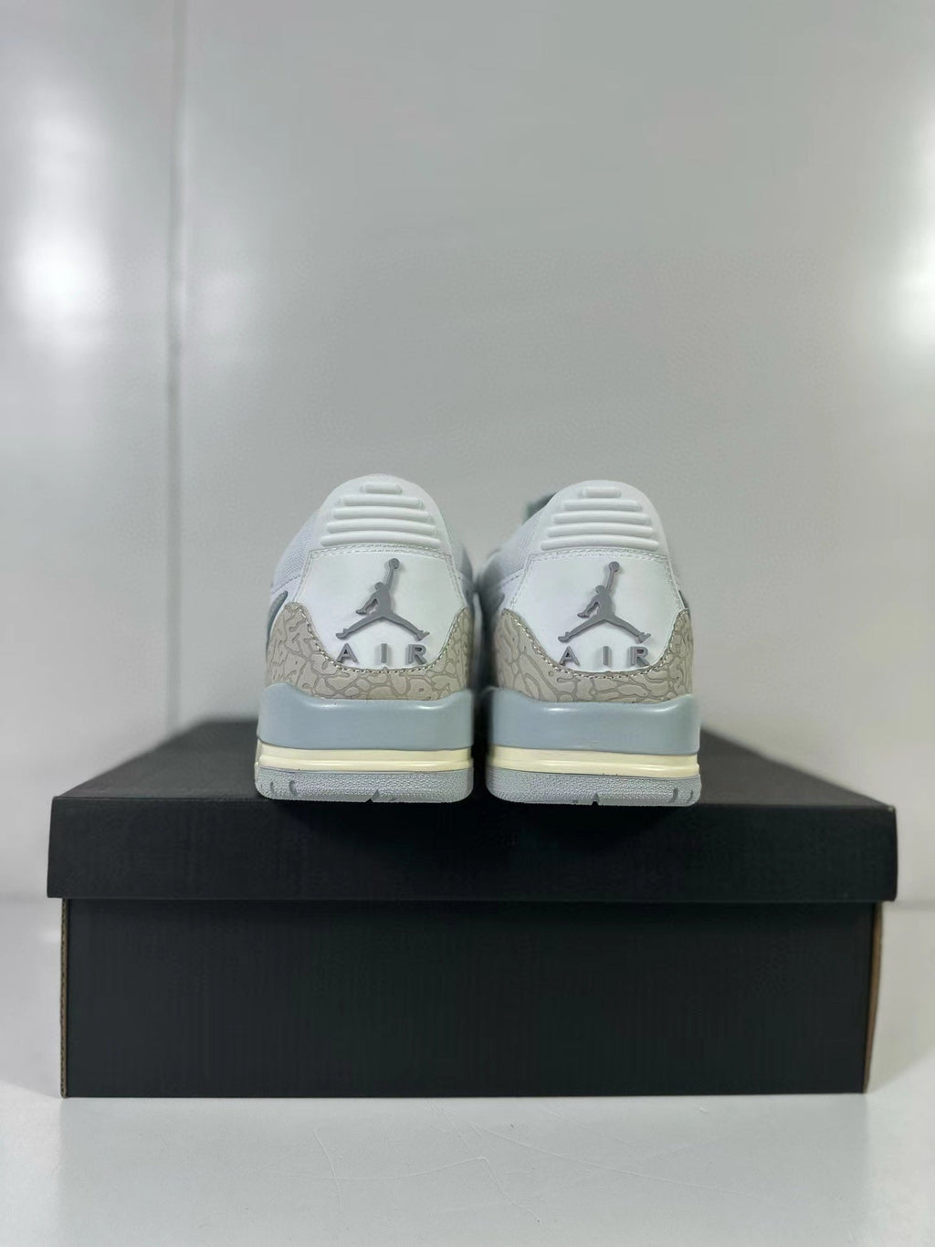 Jordan Legacy 312 Low GS Silver Yellow Sneakers HJ3480-101