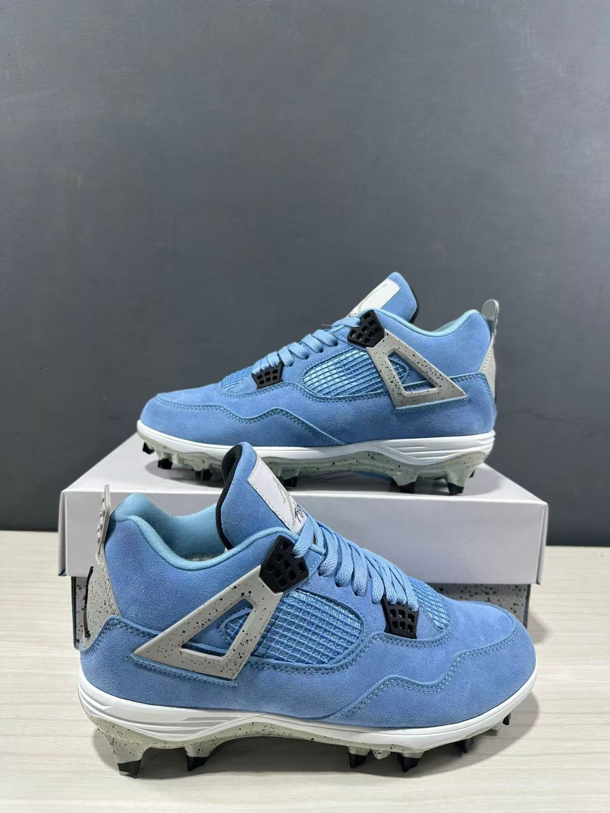 Jordan Air Jordan 4 University Blue Cleated Sneakers CT8572-400