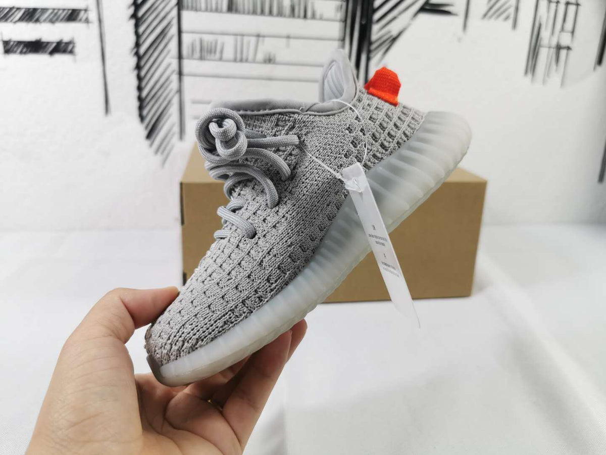 Yeezy 350 V2 Kids Sneakers Gray Pink Tail Light