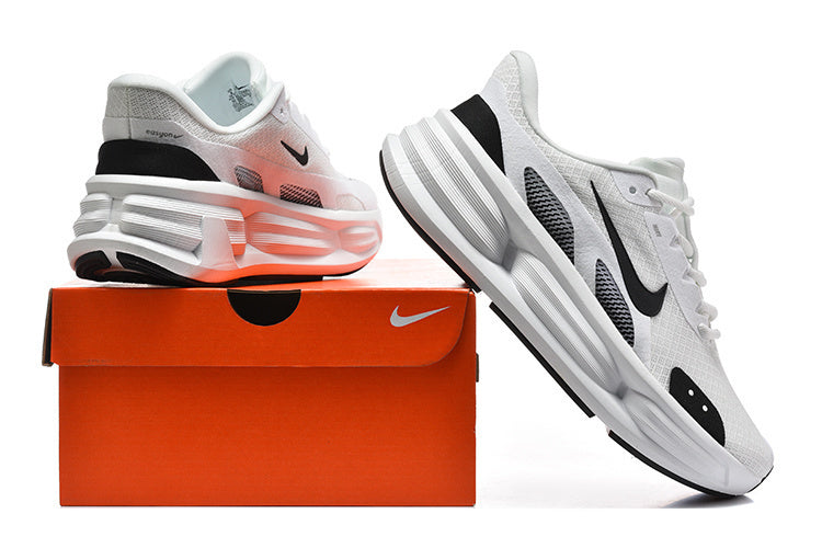Nike White and Black Running Sneakers