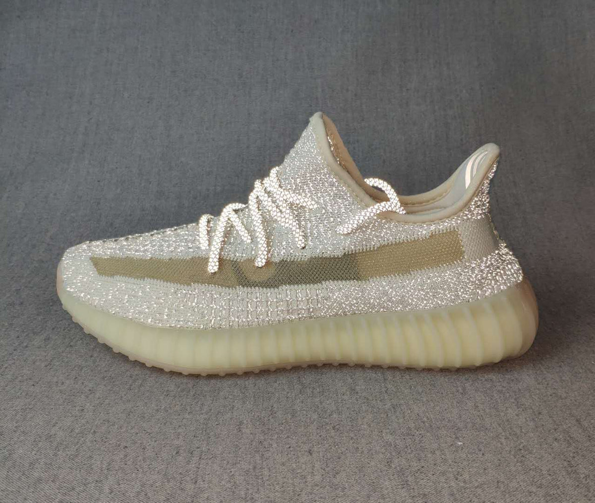 Yeezy 350 V2 Sneakers Silver Olive