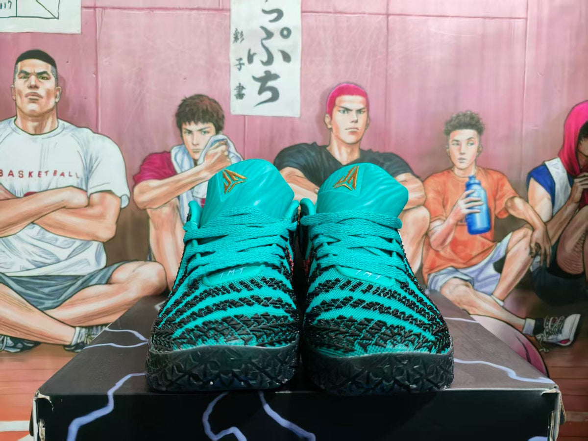 Nike Green Basketball Sneakers