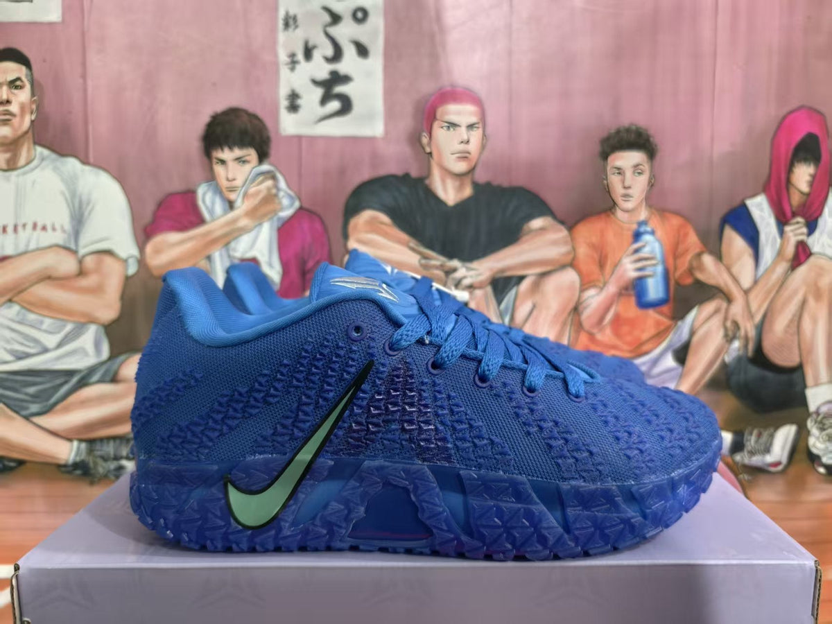 Nike Basketball Sneakers in Blue