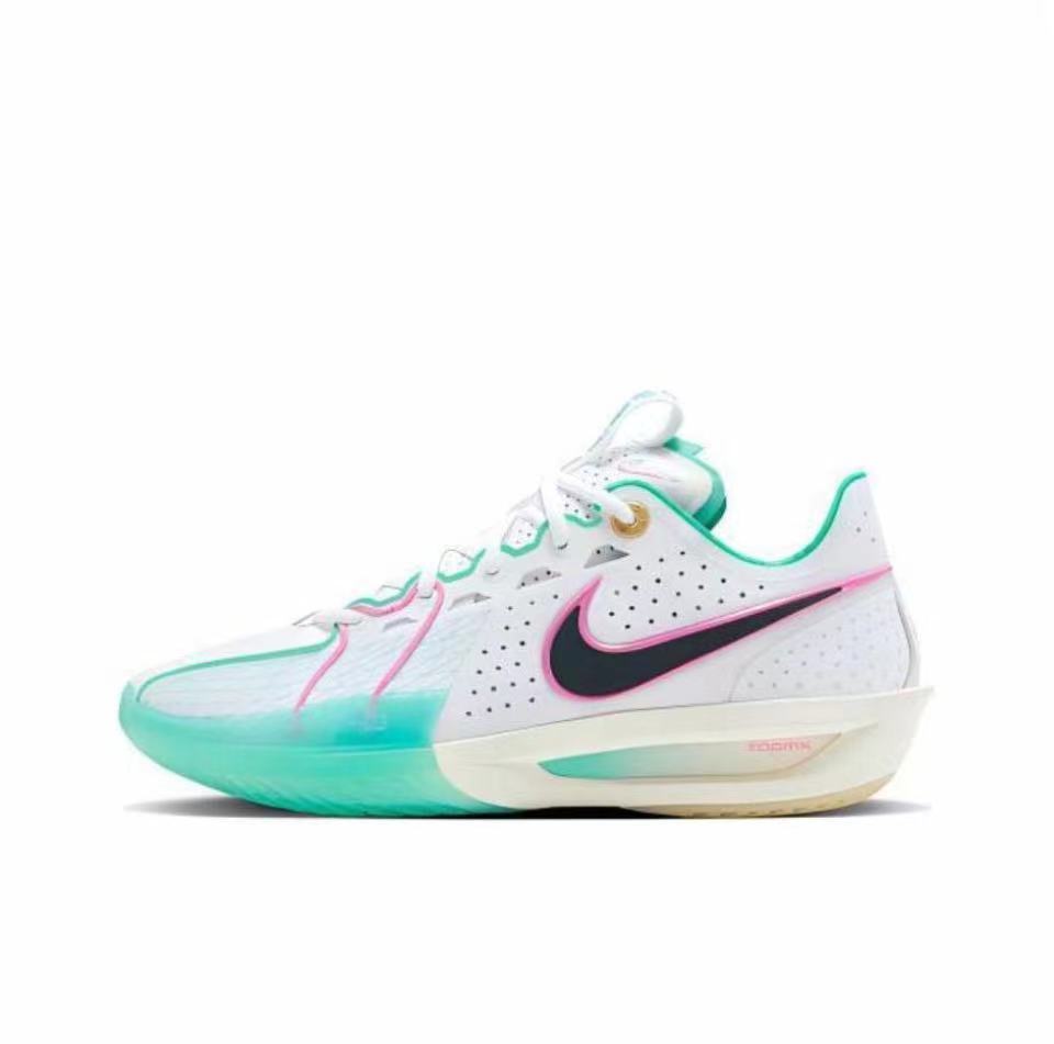 Nike GT Cut 3 Basketball Sneakers