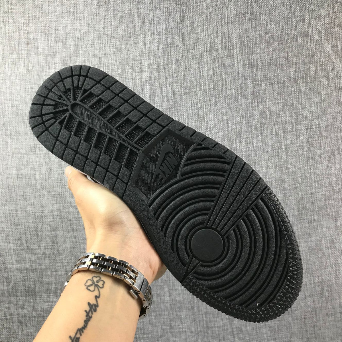 Jordan Air Jordan 1 Mid Panda Black White 554724-113