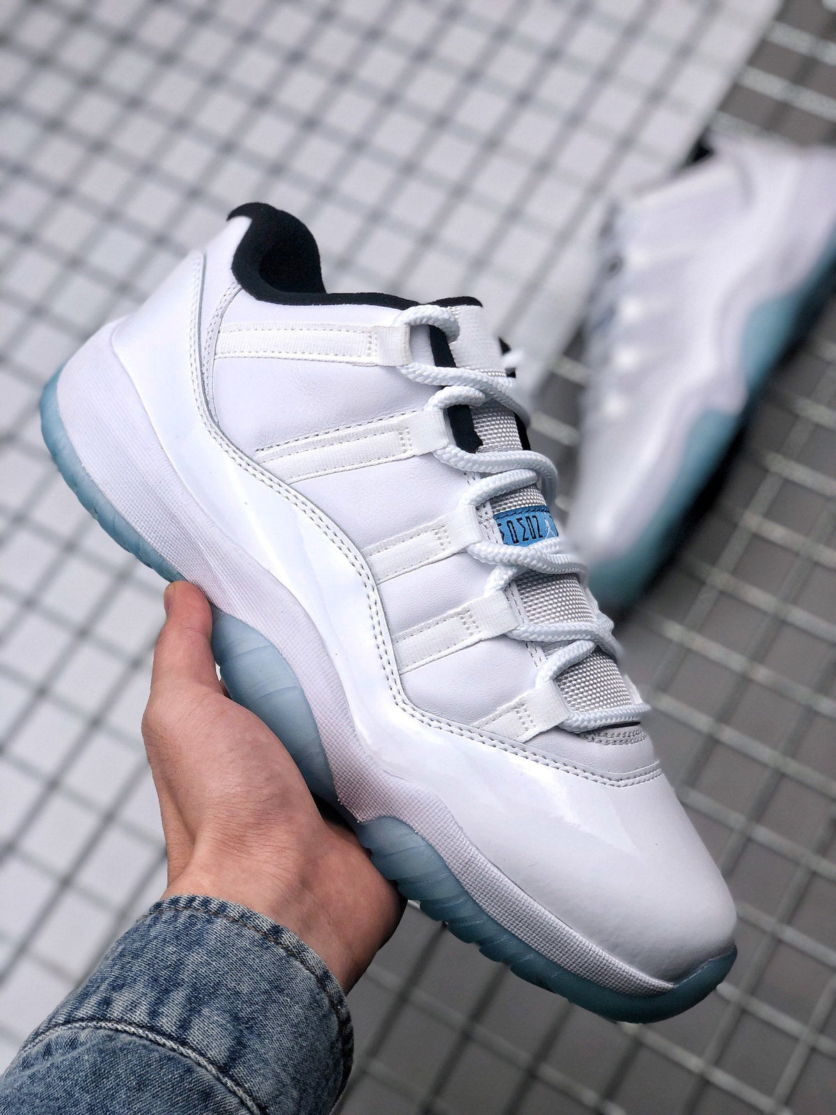 Jordan Air Jordan 11 Low Legend Blue Sneakers AV2187-117