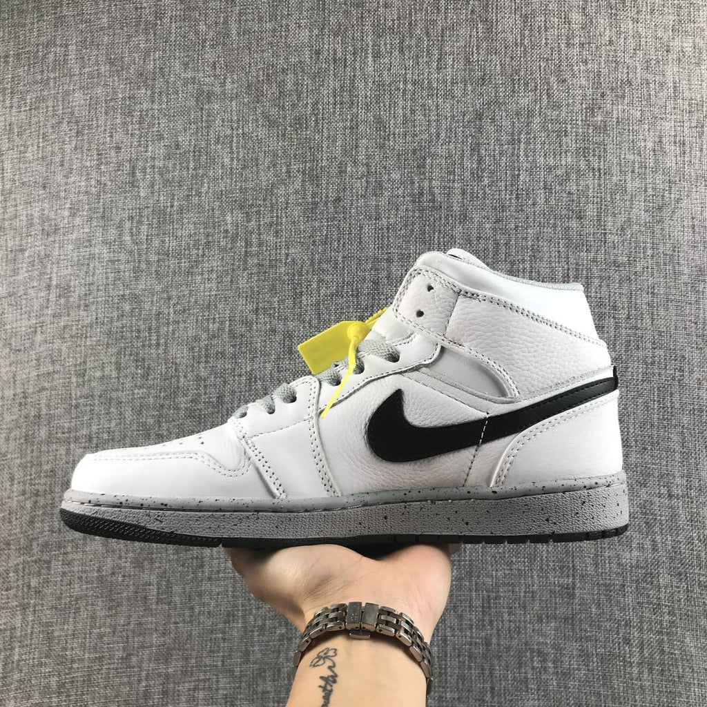 Jordan Air Jordan 1 Retro High OG White Gray Dot Sneakers