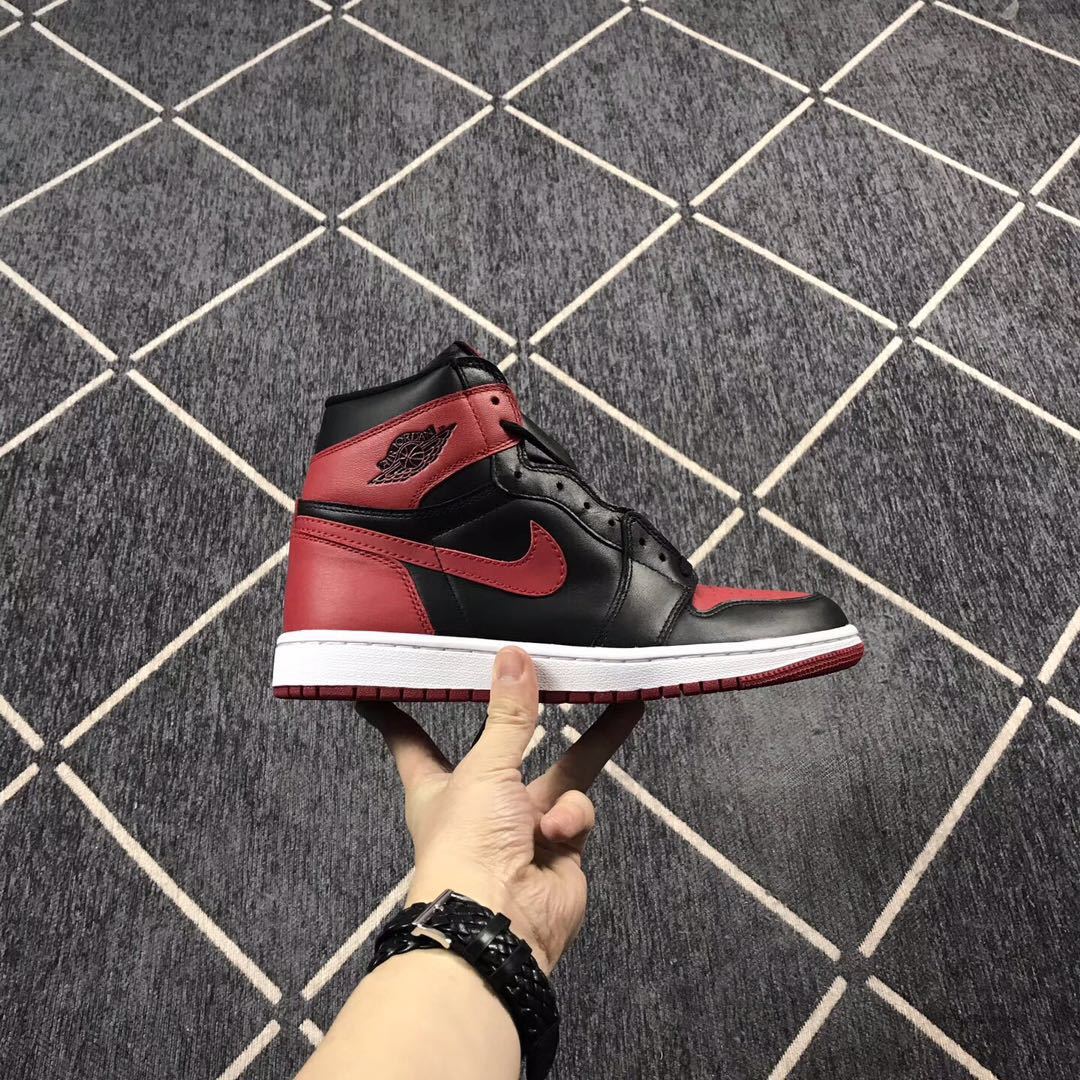 Air Jordan 1 High-Top Sneakers Black Red White