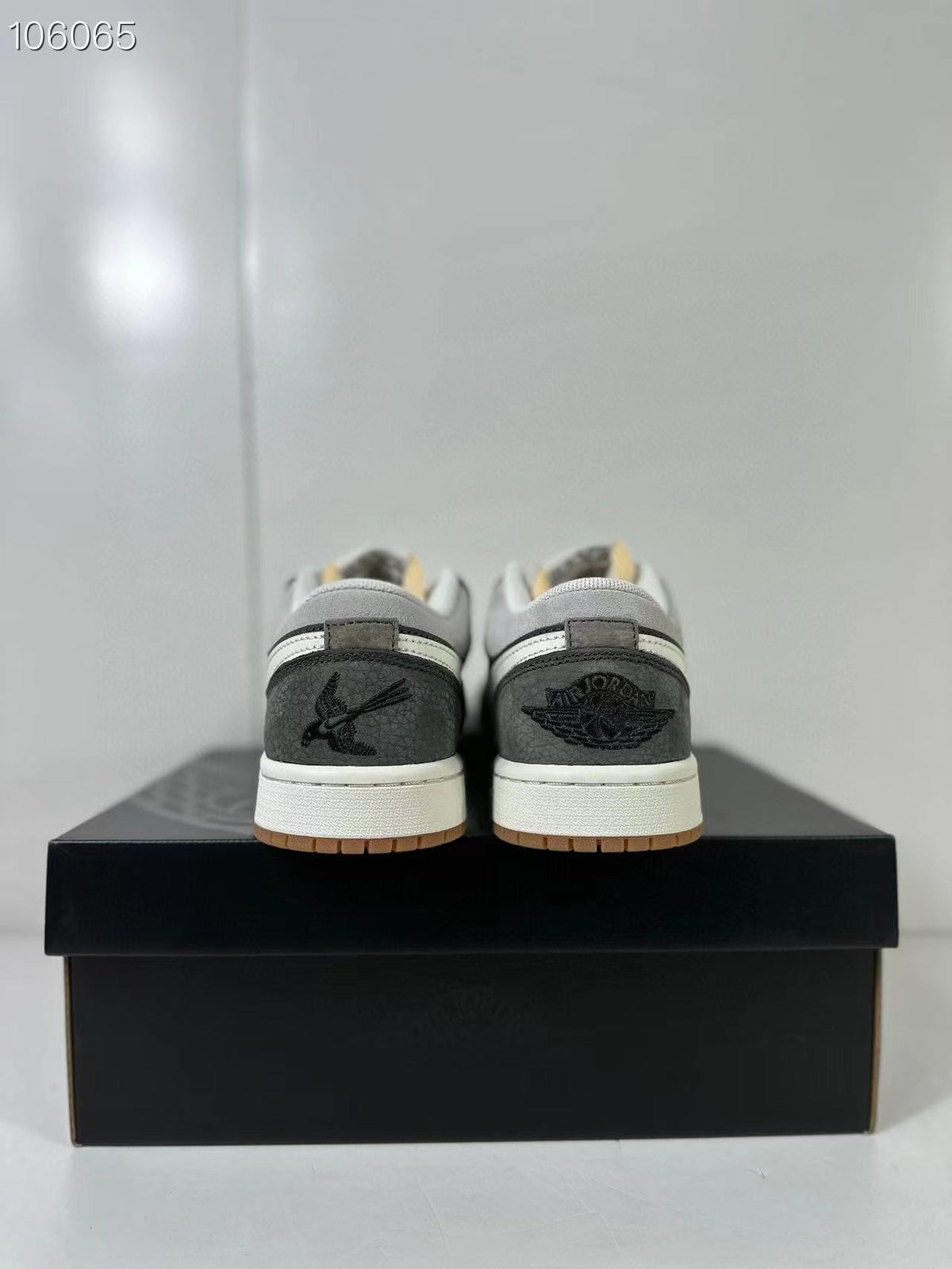 Jordan Air Jordan 1 Low SE Black White Grey FD0399-004
