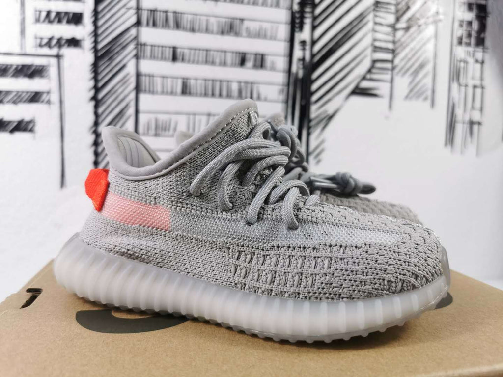 Yeezy 350 V2 Kids Sneakers Gray Pink Tail Light
