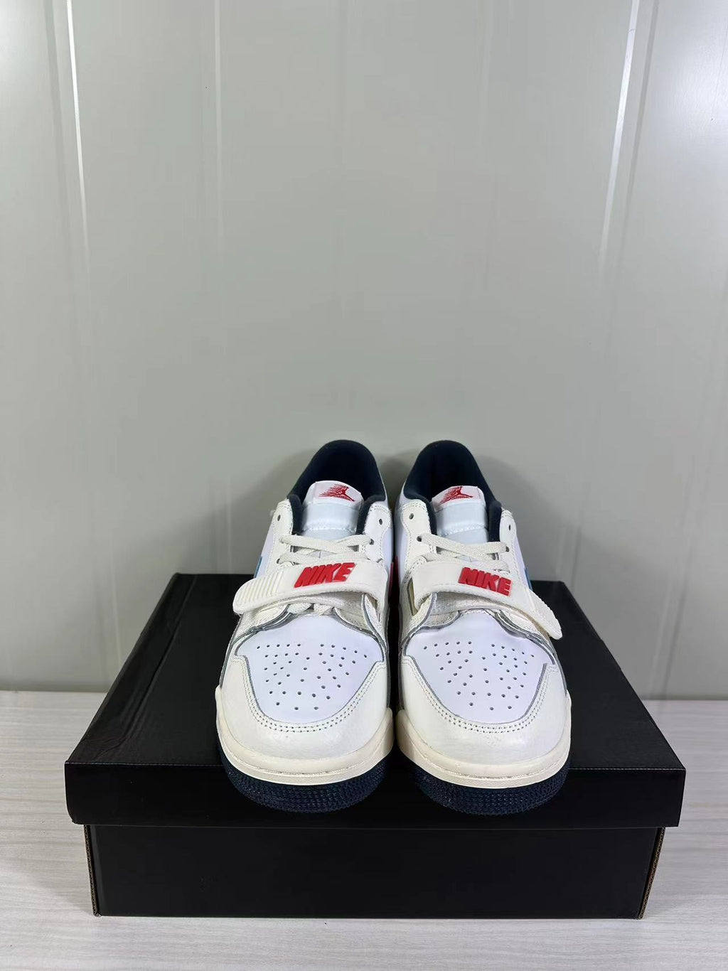 Jordan Legacy 312 Low Summit White Blue Red HM3709-141