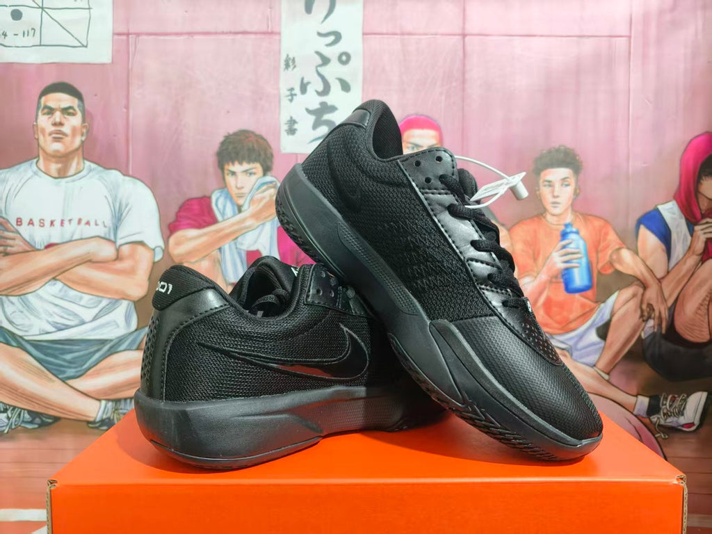 Nike Black Basketball Sneakers