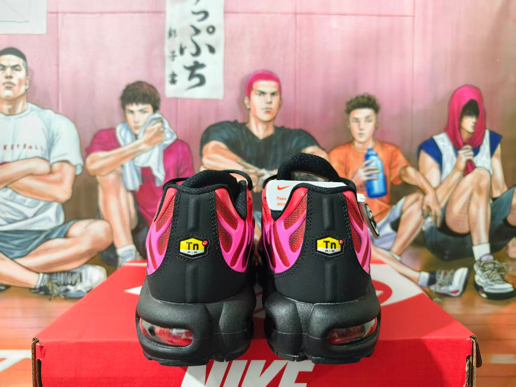 Nike TN Air Max Plus Supreme Collaboration Sneakers Red Pink Black