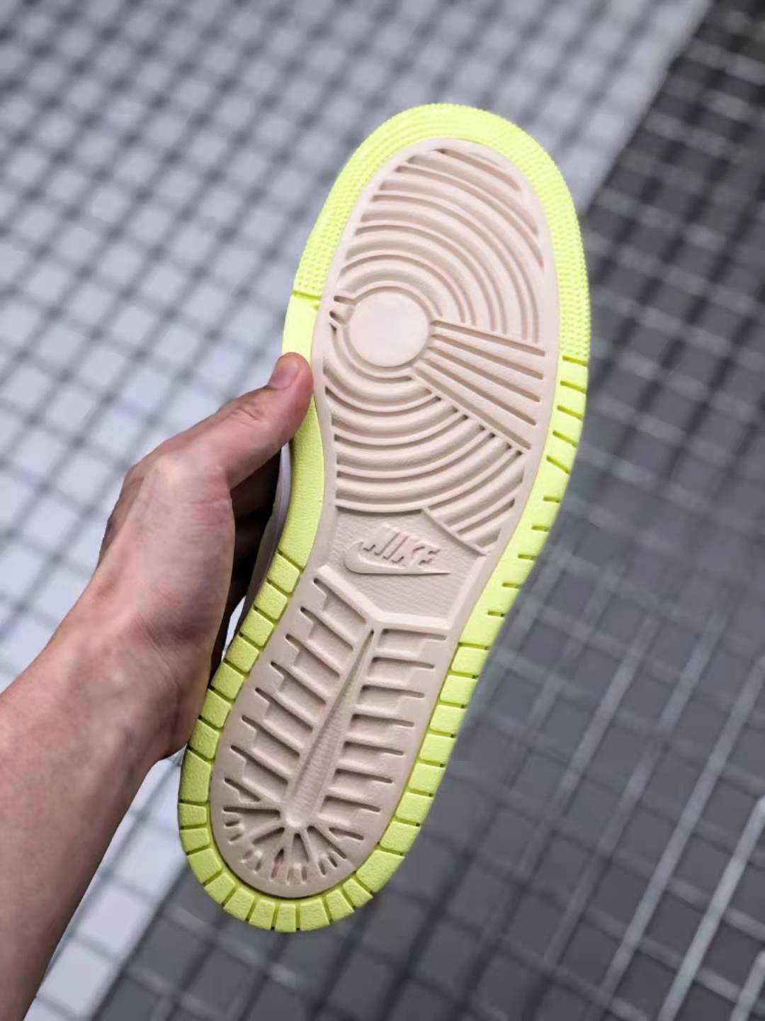 Nike Air Jordan 1 Zoom CMFT Lemon Twist CT0979-002 Sneakers