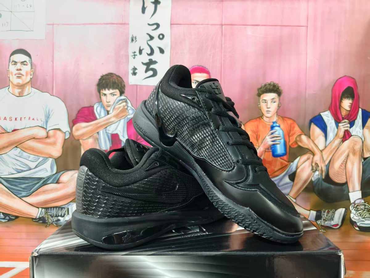 Nike Black Basketball Sneakers
