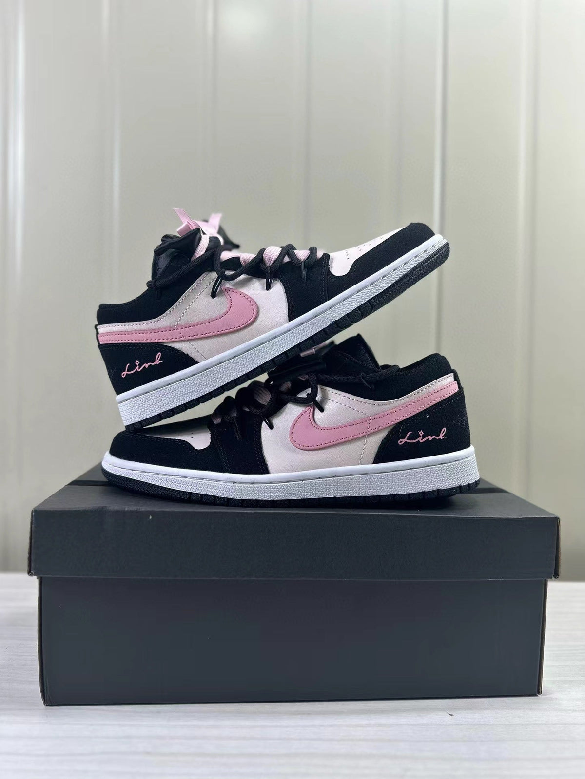 Jordan Air Jordan 1 Low SE Black Pink Sneakers DX4374-008