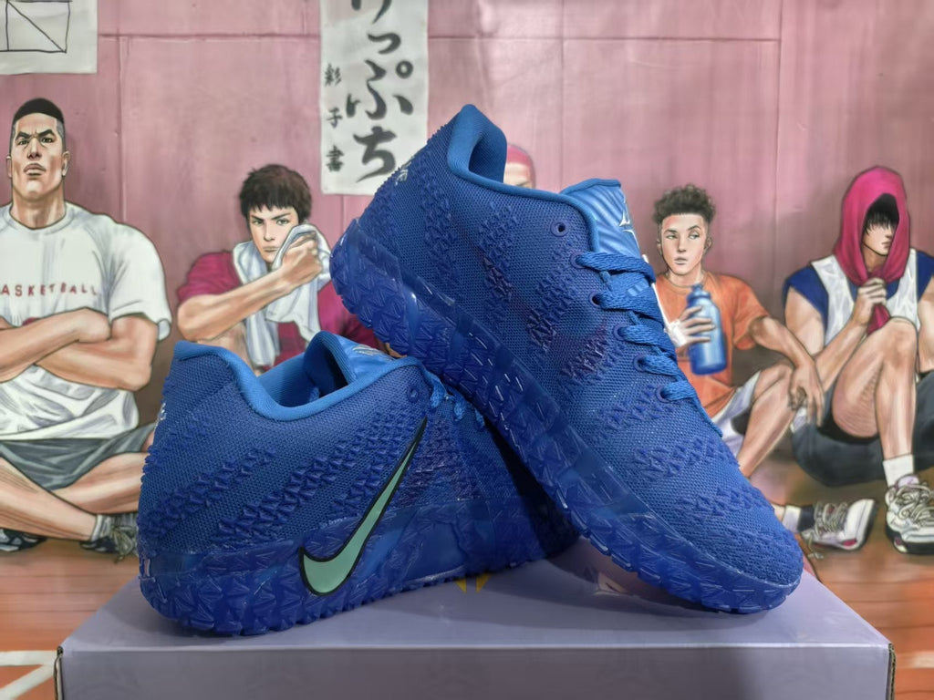 Nike Basketball Sneakers in Blue