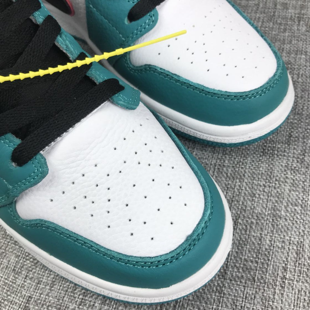 Jordan Air Jordan 1 Retro High OG Jade White High-Top Sneakers