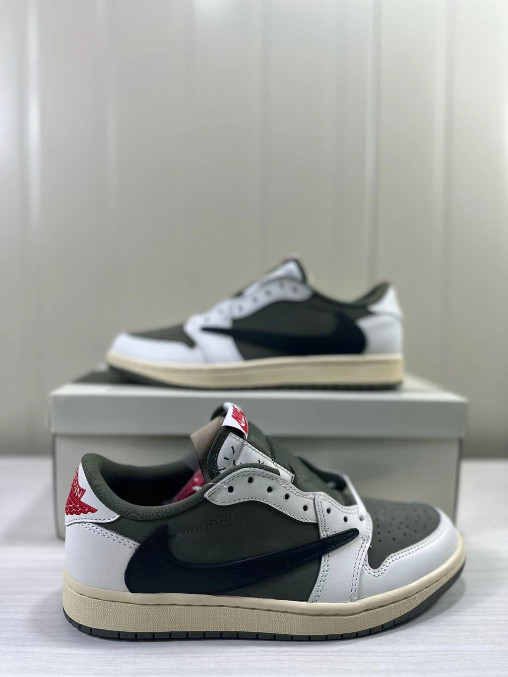 Jordan Air Jordan 1 Low OG Medium Olive DM7866-200