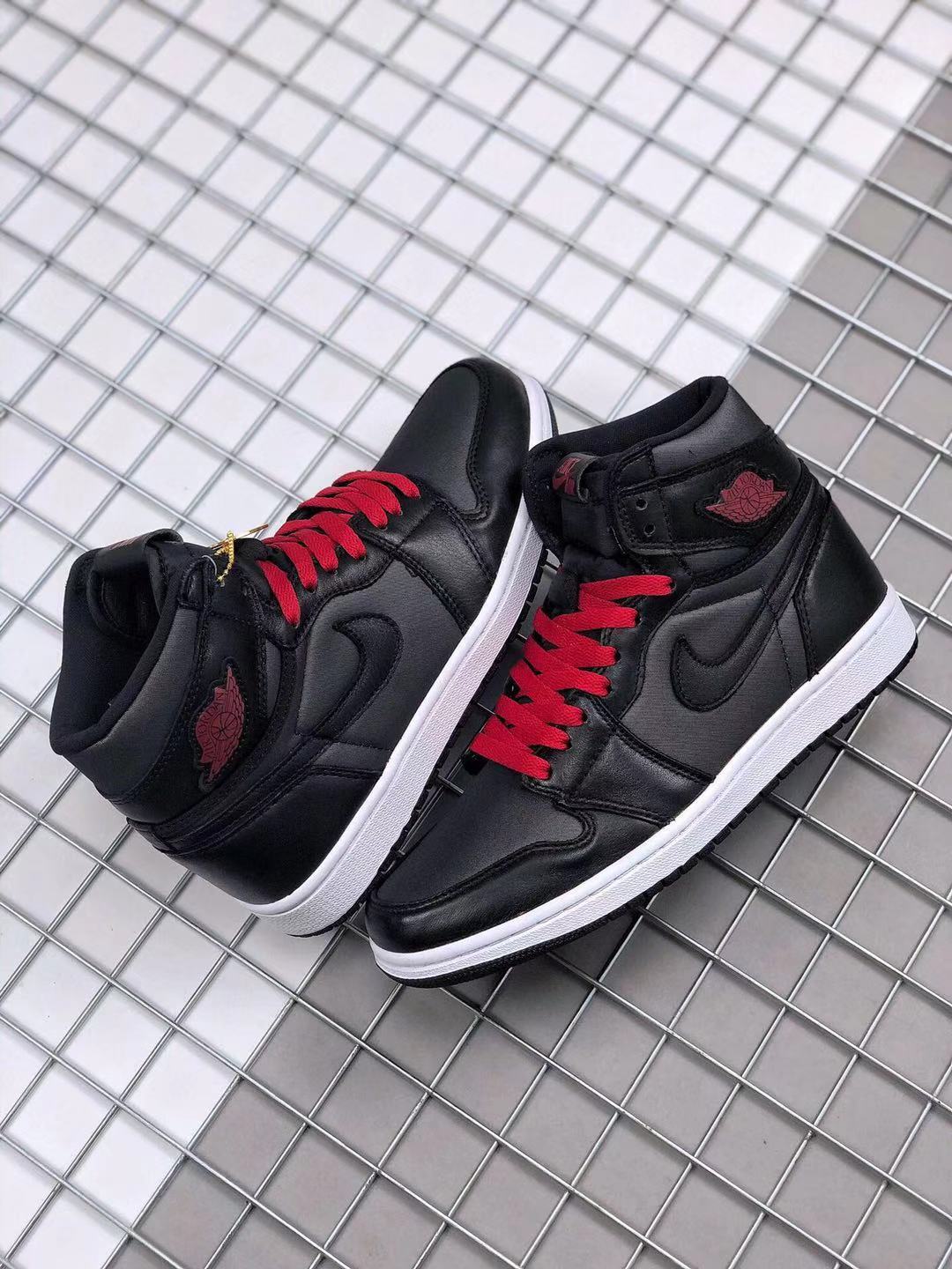 Jordan Air Jordan 1 High OG Black Satin Black/Red Sneakers