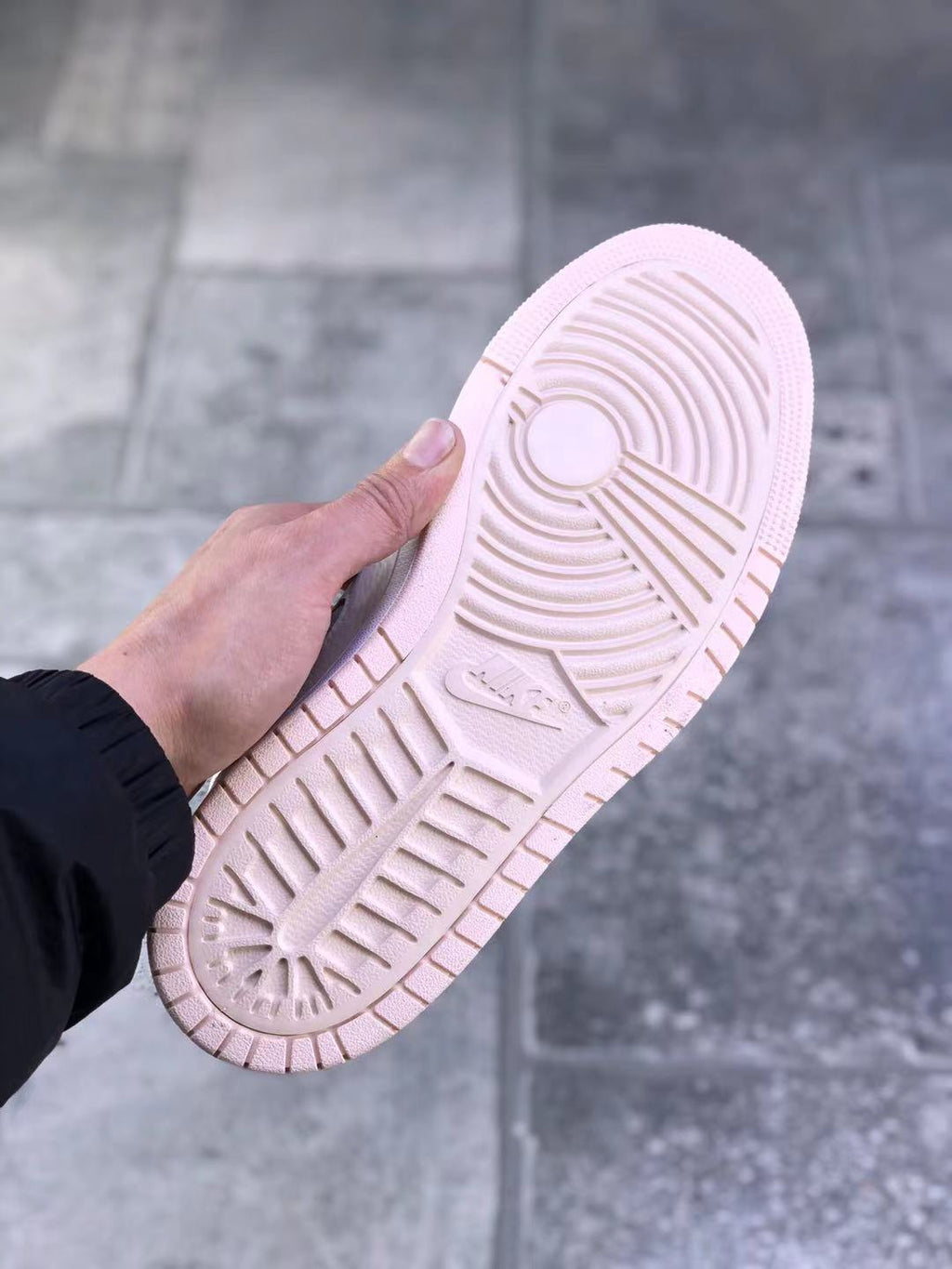 Jordan AJ1 High-Top Sneakers Pearl White CT0979-107