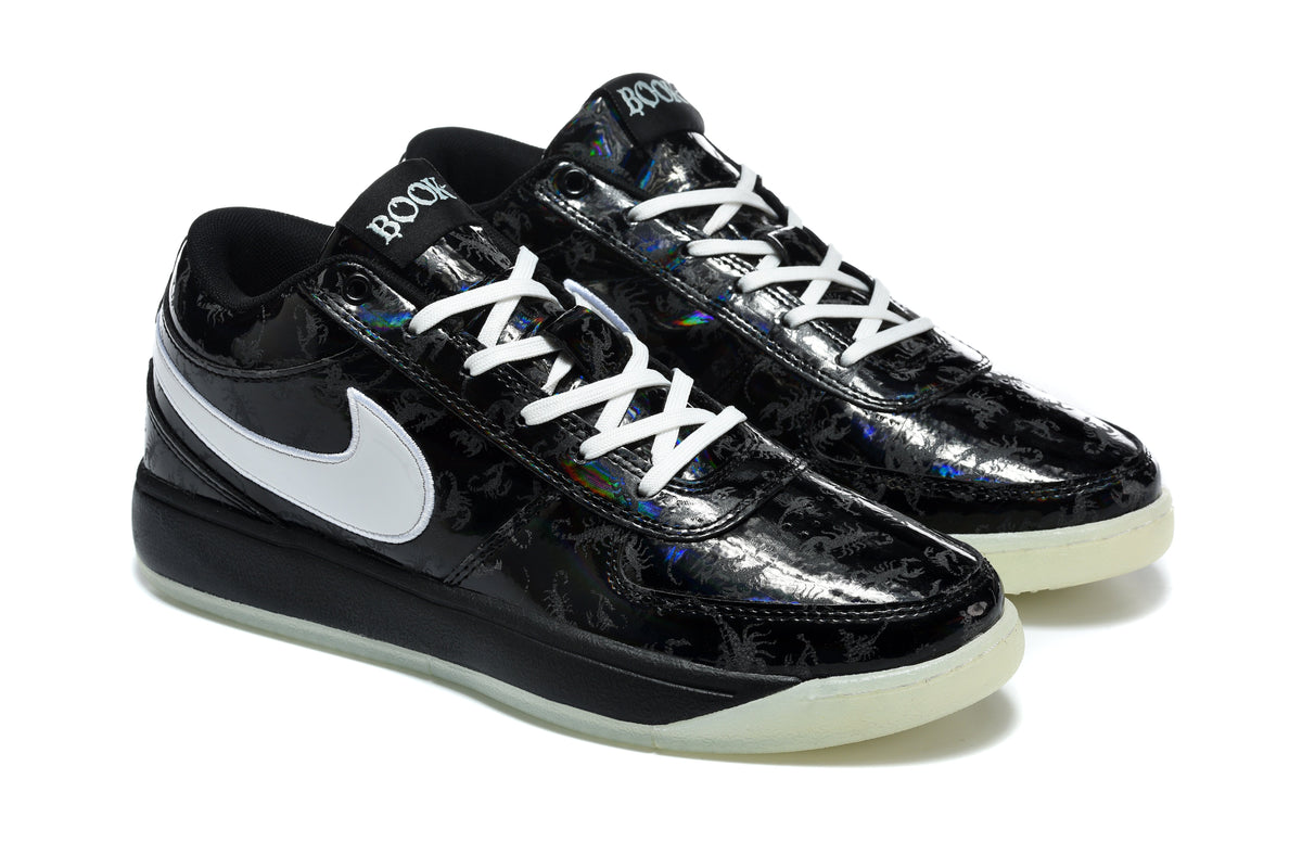 Nike 873-30 Black and White Low-Top Sneakers