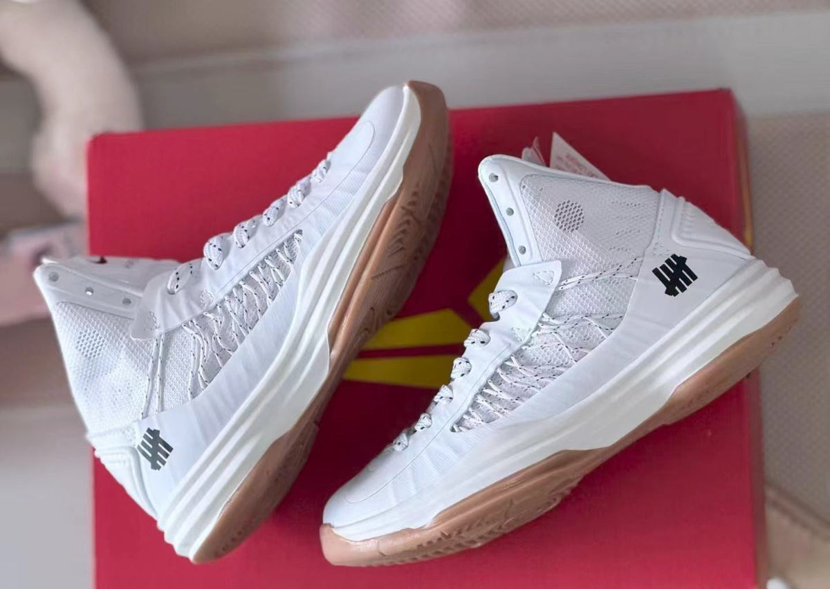 Nike HD2012 Kids Basketball Shoes, White and Gum