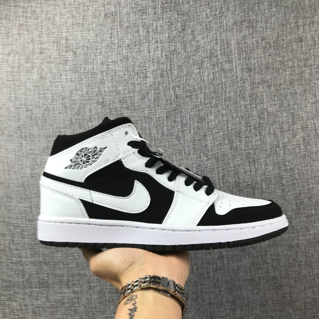 Jordan Air Jordan 1 Mid Panda Black White 554724-113