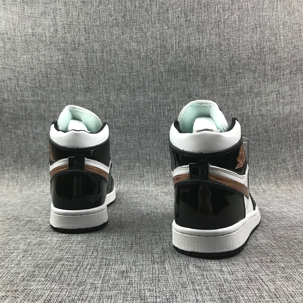 Jordan Air Jordan 1 Mid Sneakers Black White Gold 852542-007