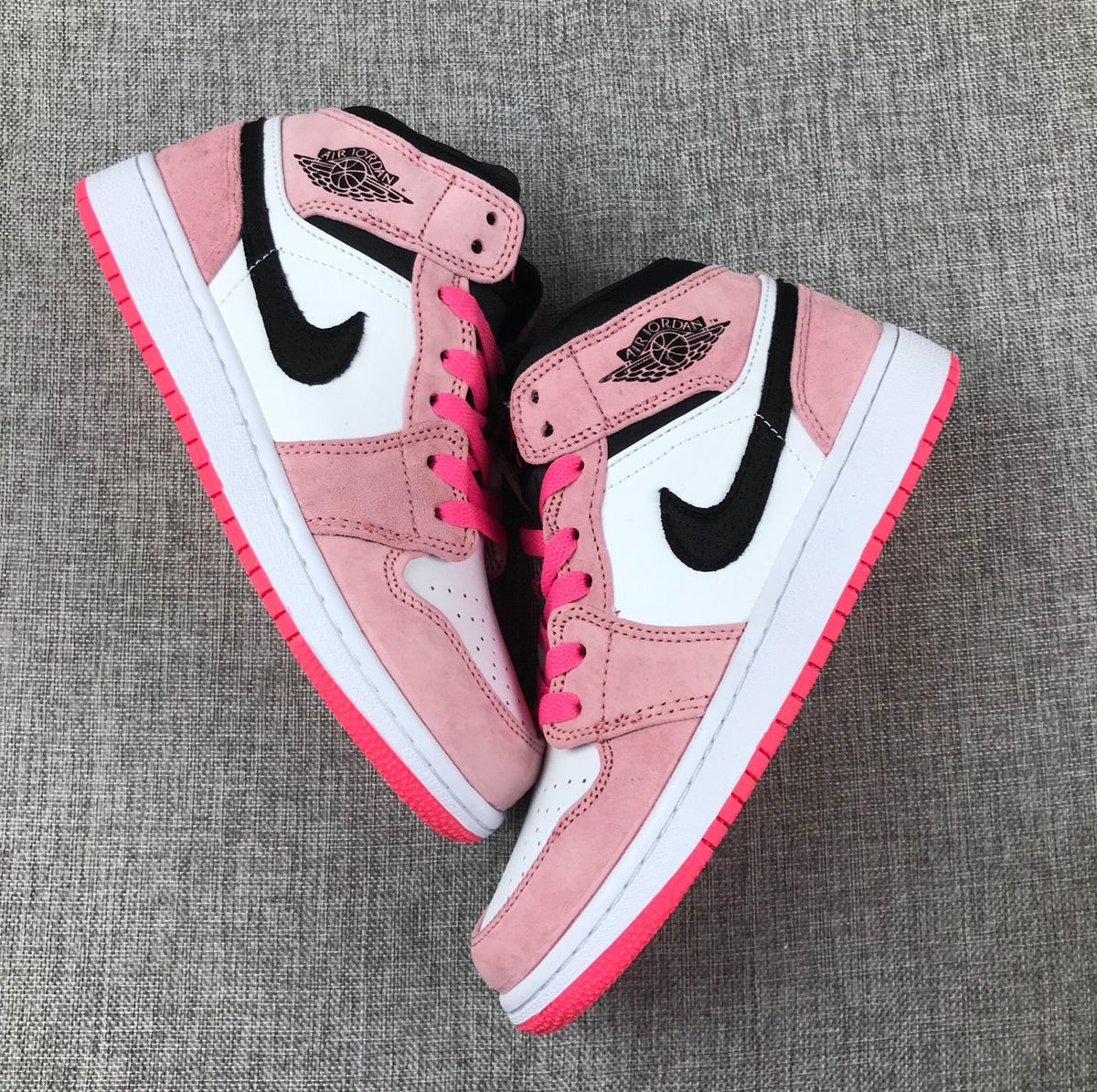 Jordan Air Jordan 1 Mid Pink White Black 852542-801