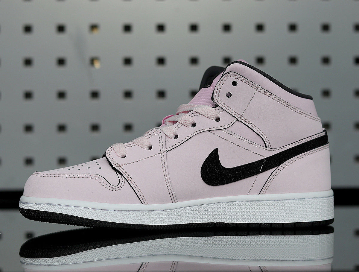 Nike Pink High-Top Sneakers Style 555112-601