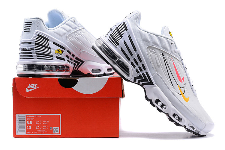 Nike Air Max Plus White Black Pink Sneakers