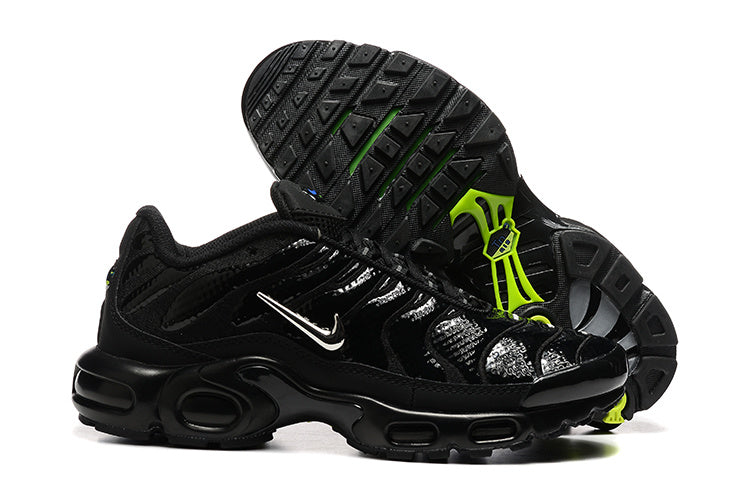Nike Air Max Plus Black Sneakers Style FZ2591-001