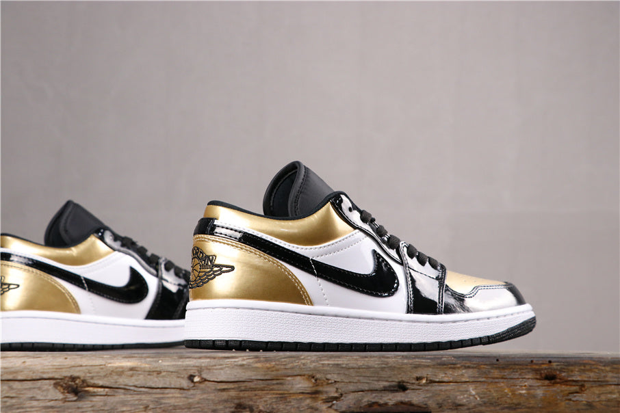 Jordan CQ9447-700 Low Sneakers Black Gold