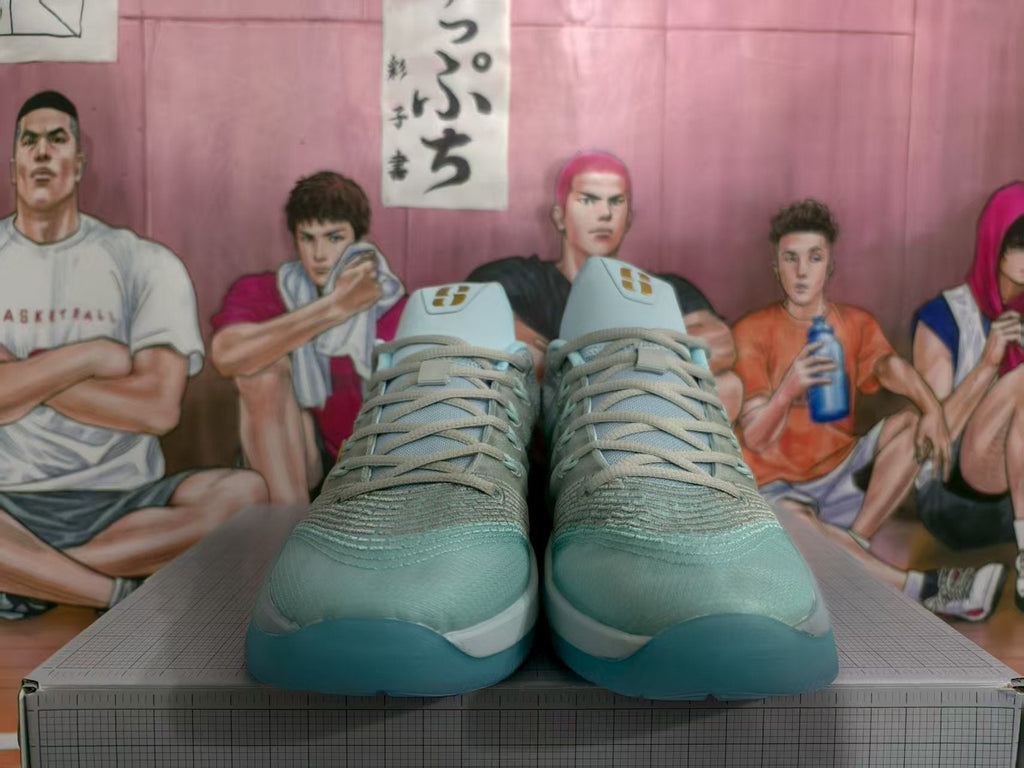 Nike Basketball Sneakers Blue and Gold EU 39-46