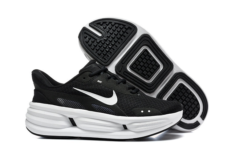 Nike Comfort Ride EasyOn Black and White Sneakers