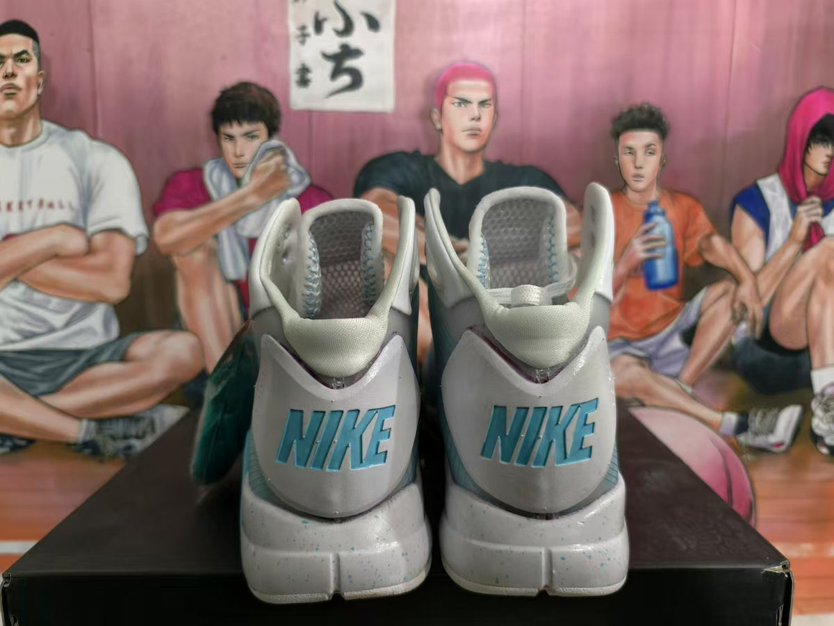 Nike Basketball Sneakers White and Blue High-Top