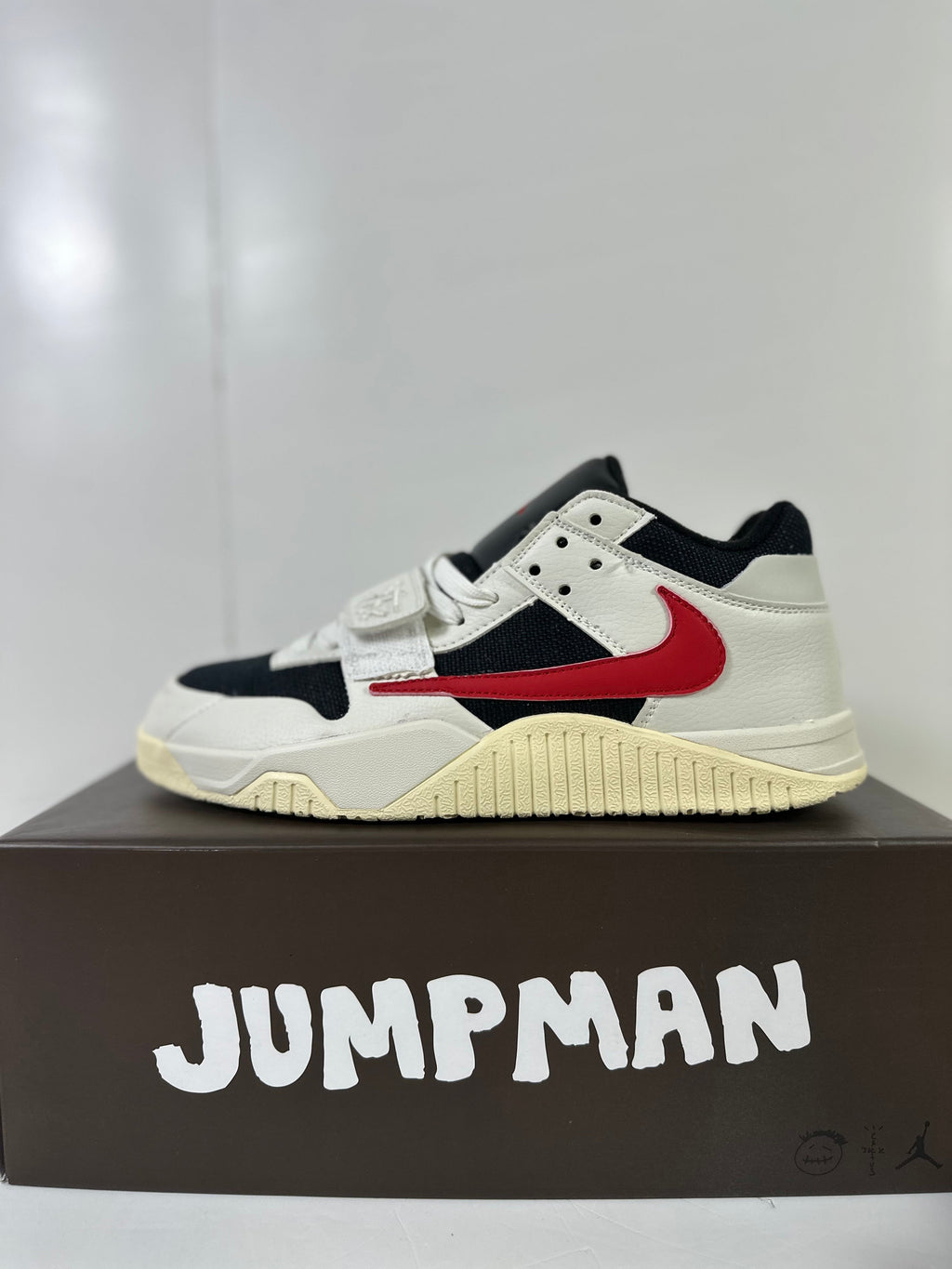 Jordan Jumpman Jack TR Low Sneakers Off-White Black University Red