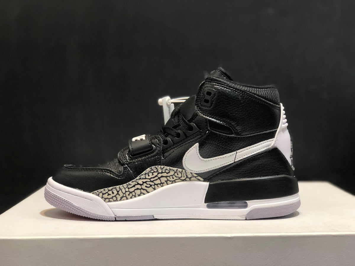 Jordan Air Jordan Legacy 312 Black White AV3922-001