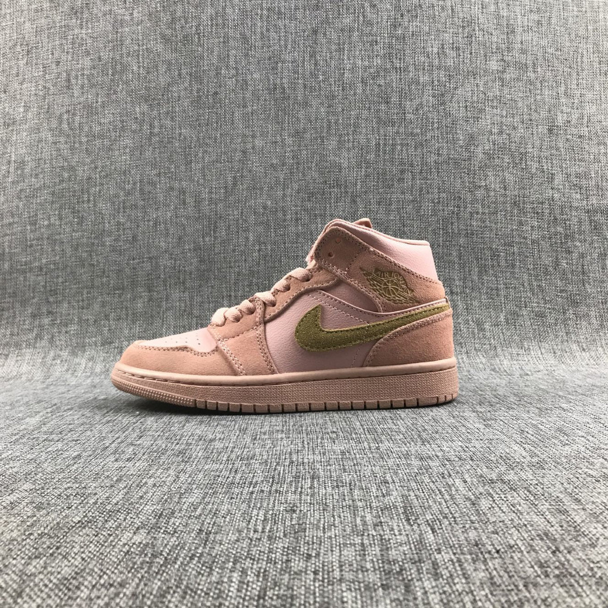 Jordan Air Jordan 1 Mid SE Pink Olive Sneakers 852542-600