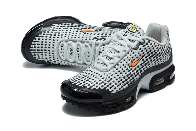 Nike Air Max Plus VII Sneakers in Grey and Black